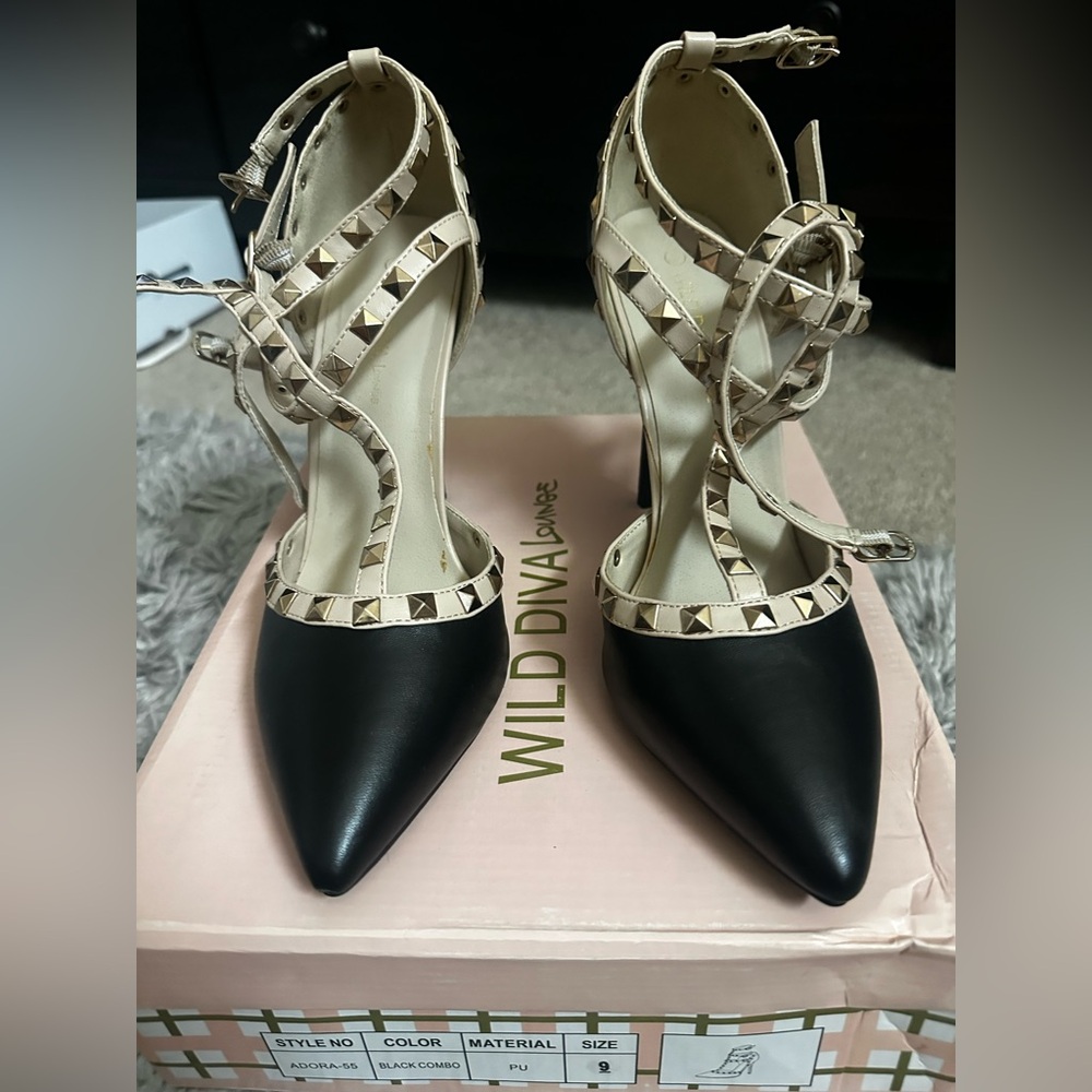 DIVA Lounge Black and Cream Strappy Heels